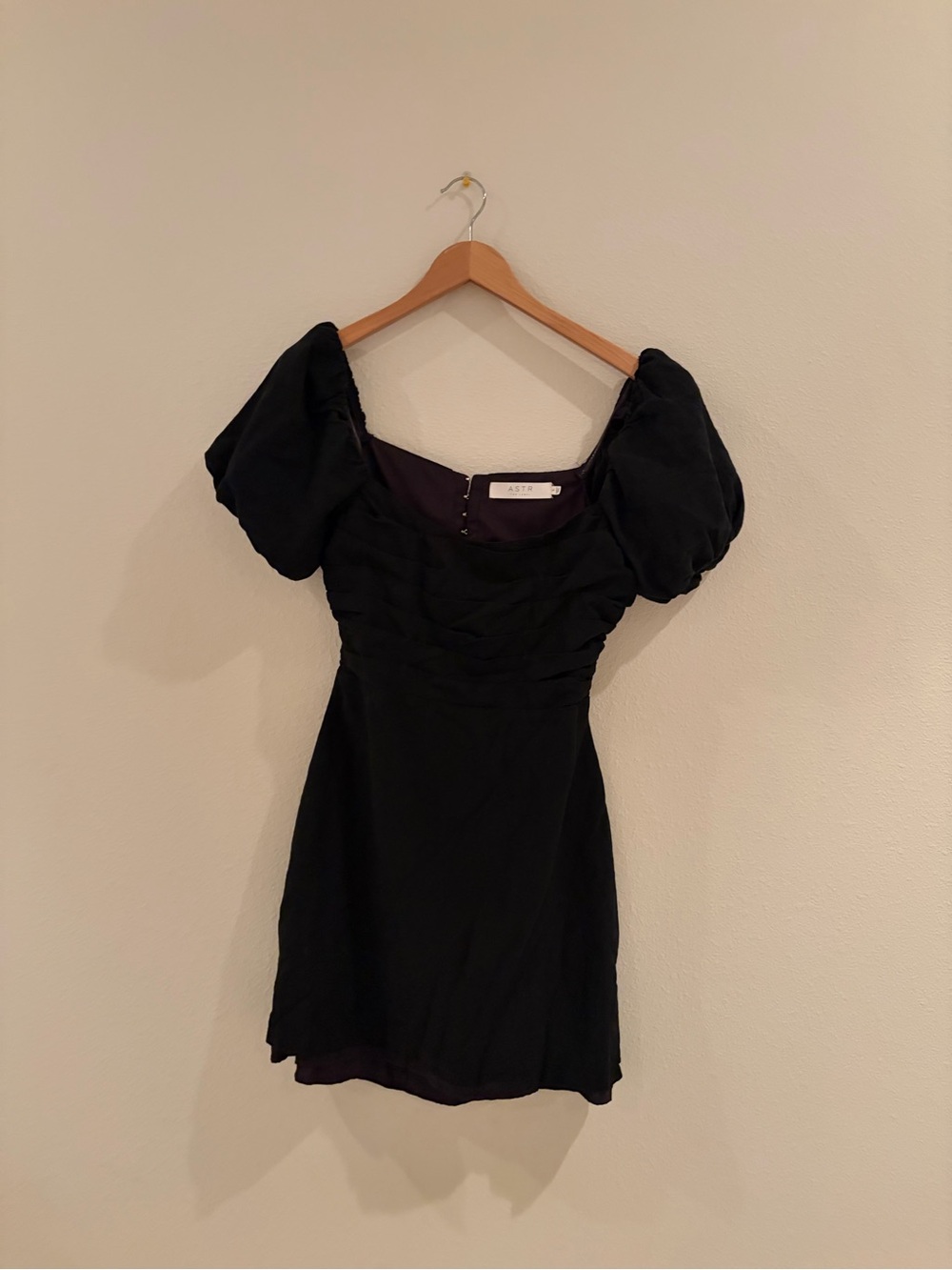 Astr Black Puff-Sleeve Mini Dress with Cutout